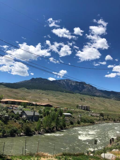 Parkway Yellowstone Riverside Studio #6 Gardiner Exterior foto