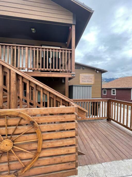 Parkway Yellowstone Riverside Studio #6 Gardiner Exterior foto