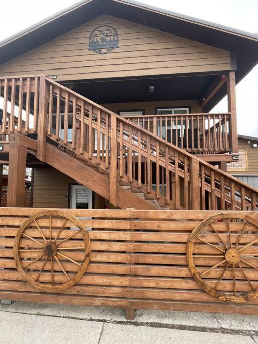 Parkway Yellowstone Riverside Studio #6 Gardiner Exterior foto